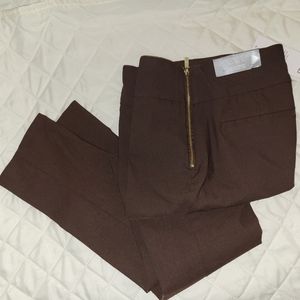 Pant. Nice fabrik , stretching,  great look in body. Is fitting with size 2 to 4